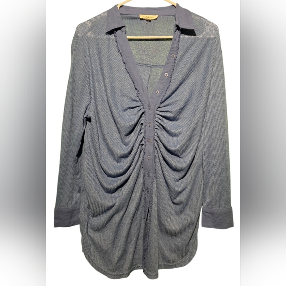 Oli & Hali Tops - Oli & Hali EUC Ruched Gray Button-Up Top Oversized Small PTP 26
